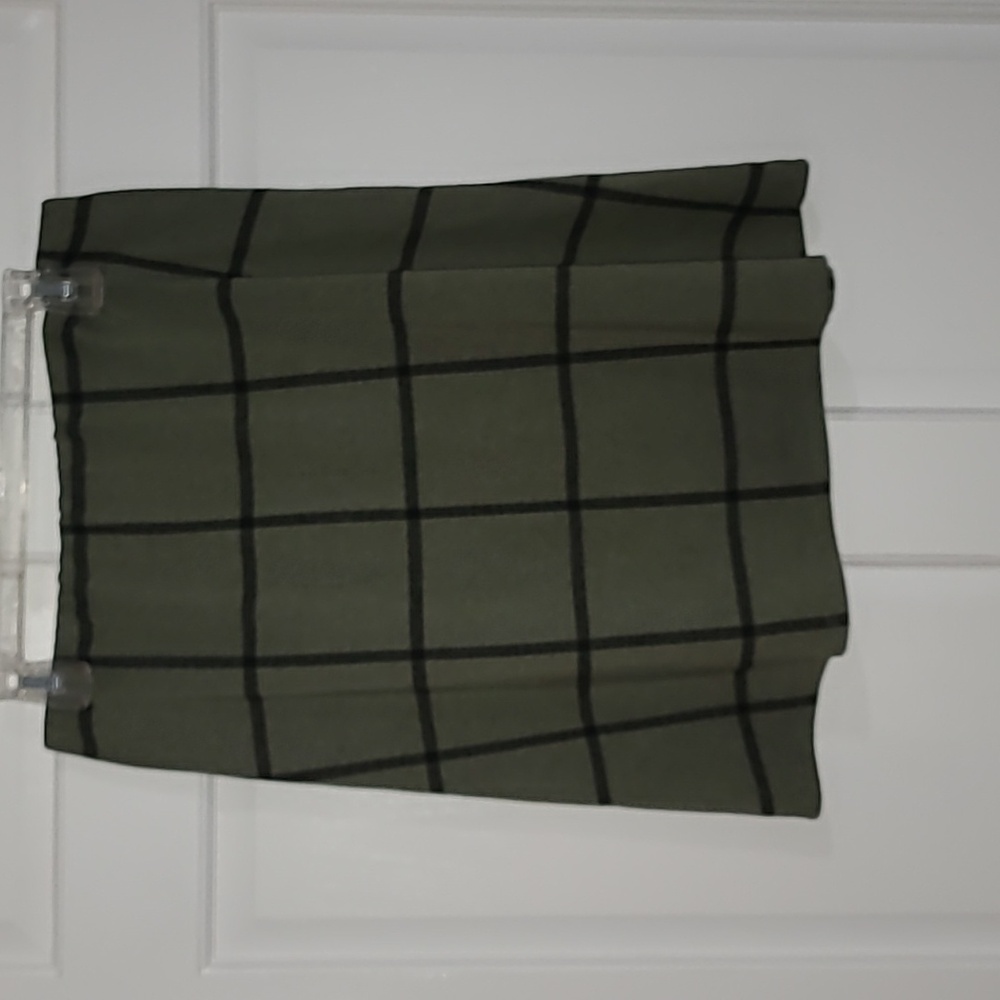 Green and black plaid skirt